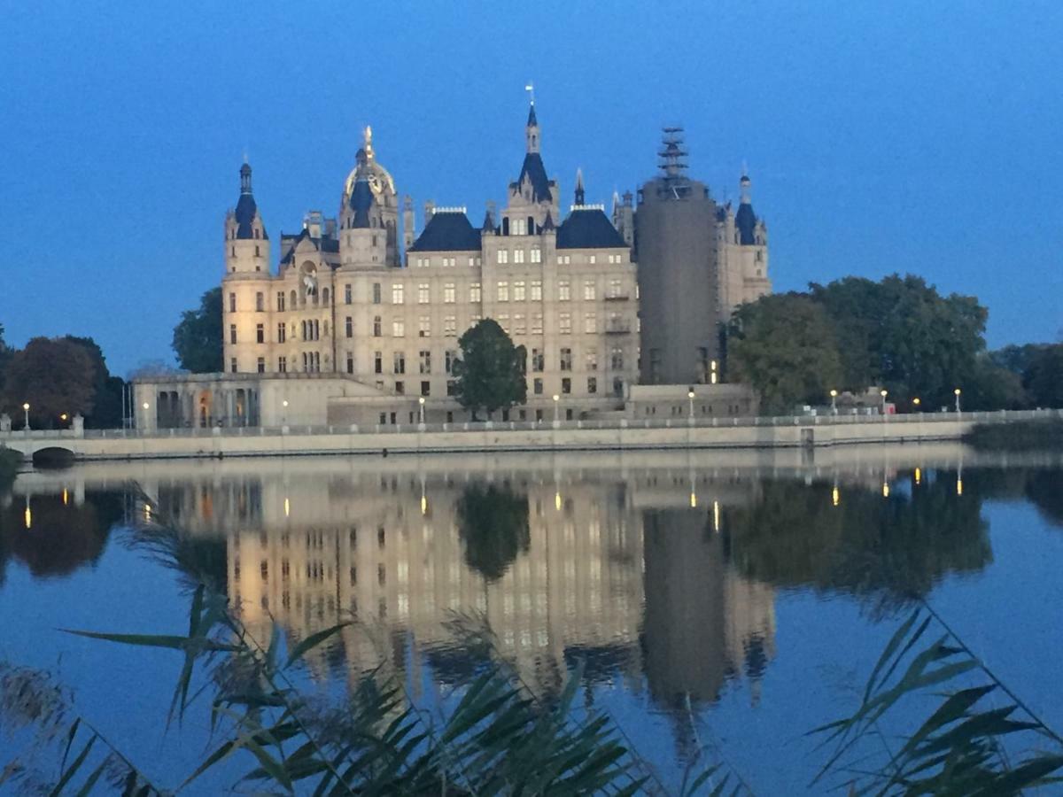 Schlosspark Residenz Σβερίν Εξωτερικό φωτογραφία